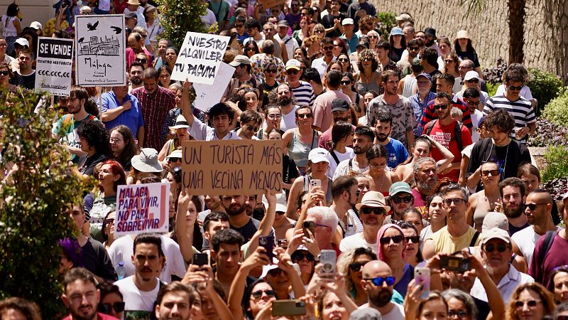 Miles de personas denuncian en Málaga la "insostenible" situación de la vivienda: "Queremos vivir, no sobrevivir"