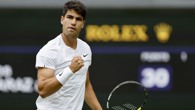 Carlos Alcaraz supera un trabajado debut en Wimbledon contra el estonio Mark Lajal