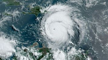 El huracn Beryl sube a categora 5