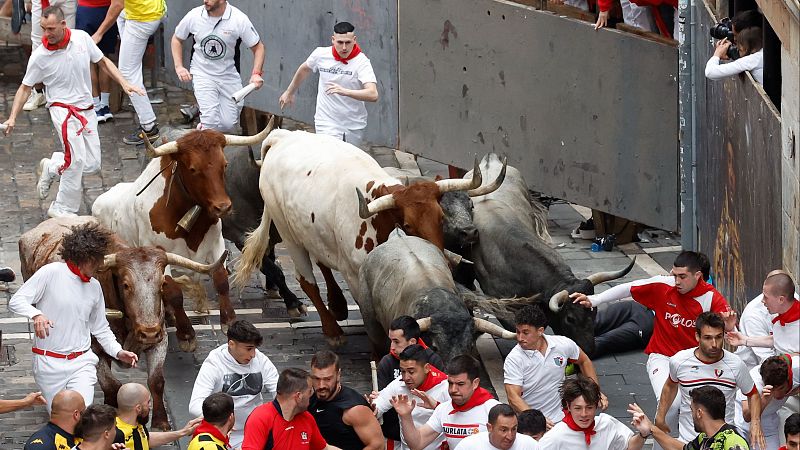 Resumen y vdeo completo del sptimo encierro de San Fermn 2024: siete heridos, ninguno por asta de toro