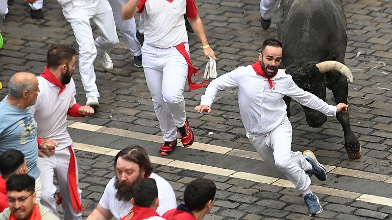 Octavo encierro de San Fermín, en directo hoy desde Pamplona: siete heridos, ninguno por asta de toro