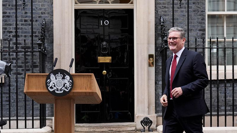 El primer ministro britnico, Keir Starmer, elige un gabinete paritario para dirigir su futuro Gobierno