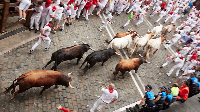 Hora, dnde ver hoy en TV y toros de la ganadera del Tercer Encierro de San Fermn 2024
