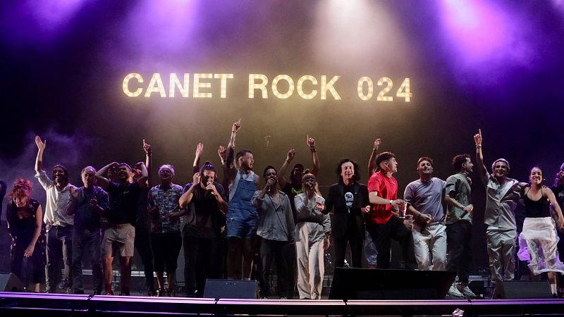 25.000 persones veuen sortir el sol en la 10a edició del Canet Rock