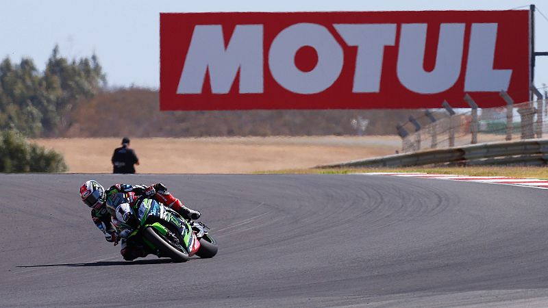 Rea completa el doblete en Portimao y se aproxima al t�tulo
