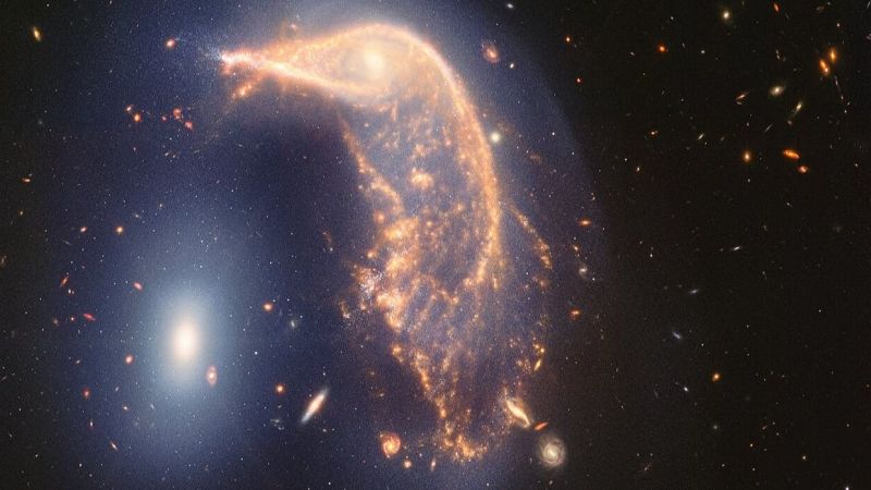 Una foto de dos galaxias "danzando" conmemora el segundo aniversario del telescopio James Webb