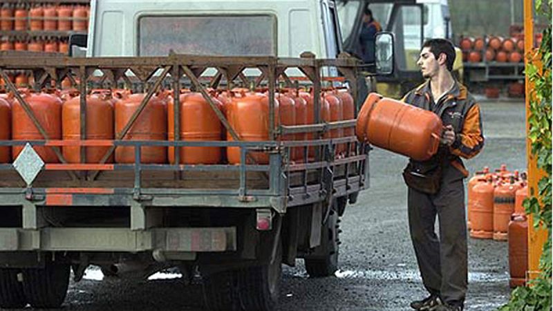 La bombona de butano baja un 4,89% y costará 14,15 euros desde este martes