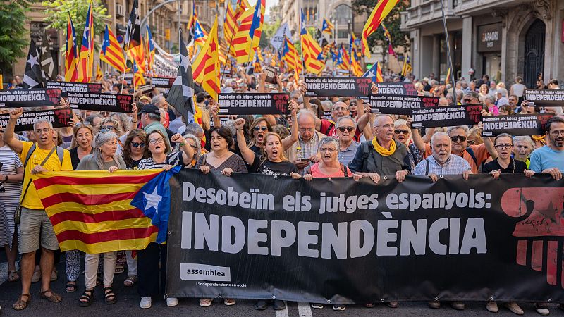 La ANC reúne a 1.500 personas contra la aplicación judicial de la amnistía: "Desobedezcamos a los jueces españoles"