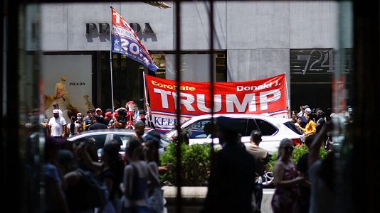 Atentado a Trump: Simpatizantes de Trump se renen en apoyo al expresidente tras sobrevivir a su intento de magnicidio