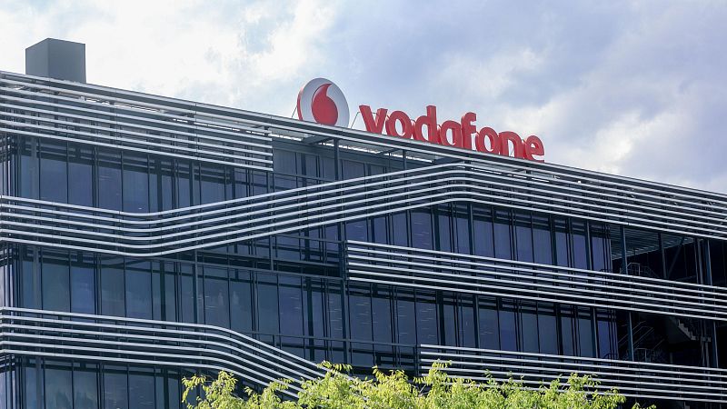 Última oferta de Zegona por el ERE de Vodafone: rebaja los despidos de 1.200 personas a 898, un 27 % de la plantilla