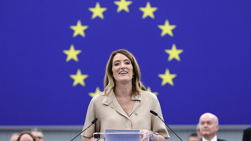 Metsola vuelve a presidir un Parlamento Europeo que impone un cordón sanitario a la ultraderecha, excepto a Meloni