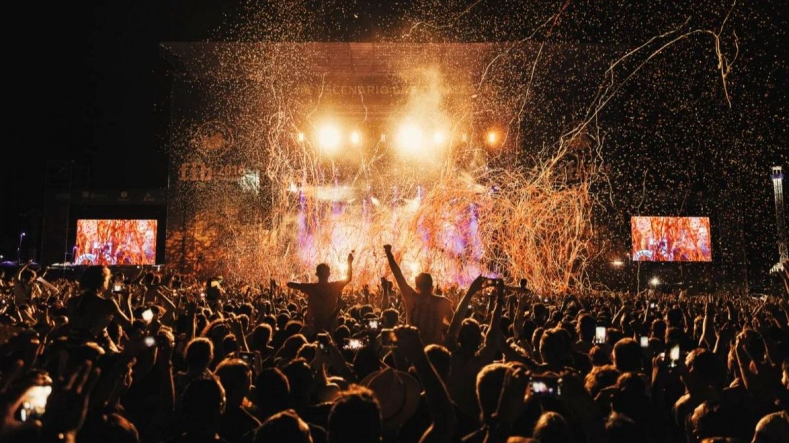 El Festival de Benicssim abre sus puertas con Black Eyed Peas, Andrs Calamaro, Royal Blood o Arde Bogot