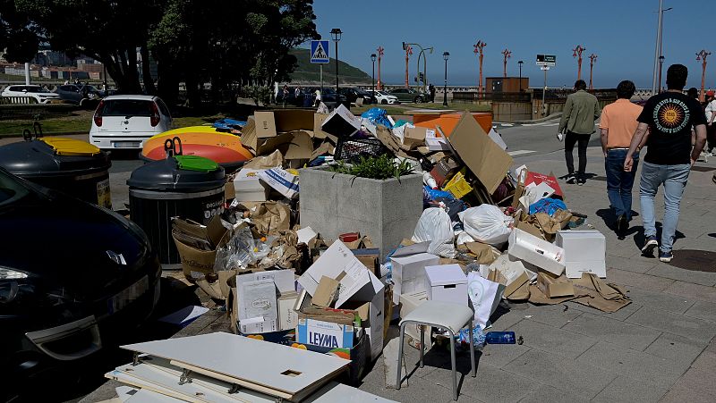 El Ayuntamiento de A Corua declara la emergencia sanitaria por la huelga de basuras