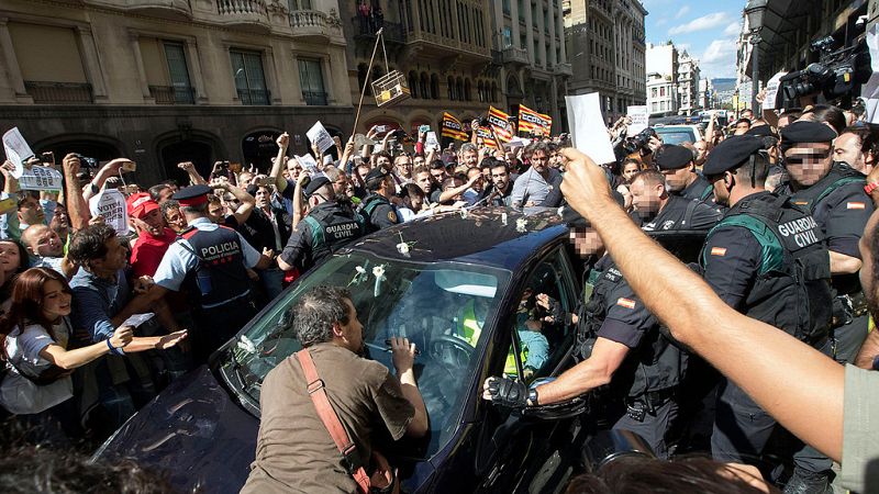 El 1-O se calienta con altos cargos de la Generalitat detenidos, tensión en las calles y quiebra política