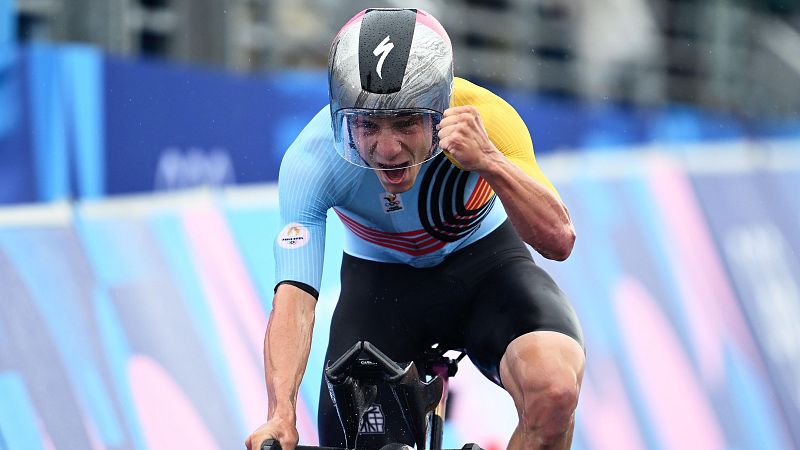 Bélgica hace doblete: Remco Evenepoel logra el oro y bronce para Wout van Aert en la contrarreloj de París 2024