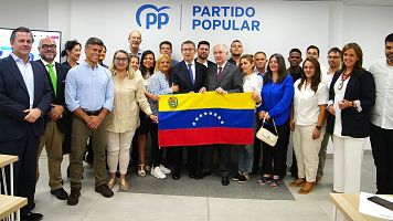 El lder del PP, Alberto Nez Feijo, reunido en Madrid con representantes de la oposicin al rgimen de Nicols Maduro.