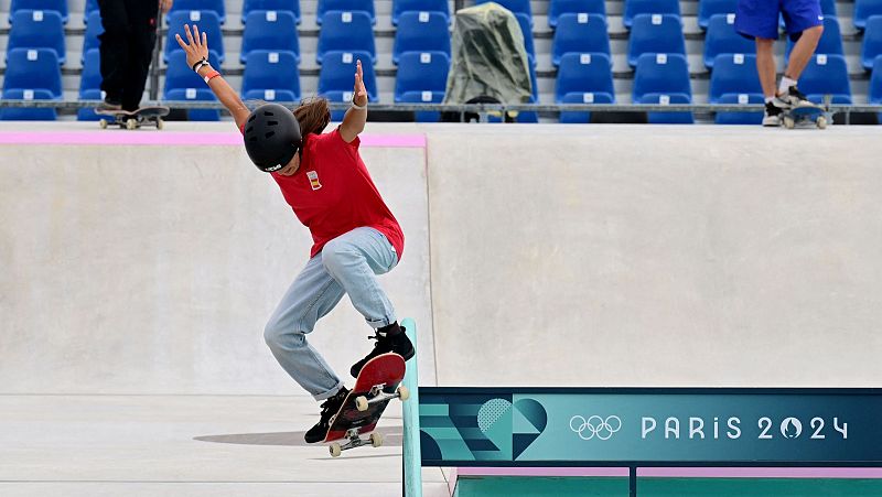 Skater y olímpica con 15 años: Natalia Muñoz busca metal en París 2024