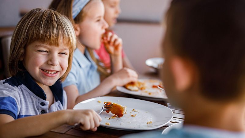 El Gobierno da luz verde al comité que combatirá la obesidad infantil de un modo integral