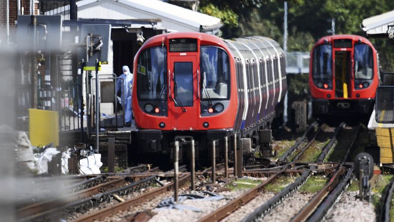 La Policía británica libera a dos de los seis arrestados por el ataque en el metro de Londres