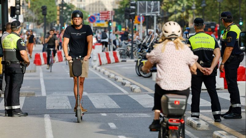 Valencia estrena un dispositivo para detectar patinetes eléctricos ilegales o que excedan la velocidad