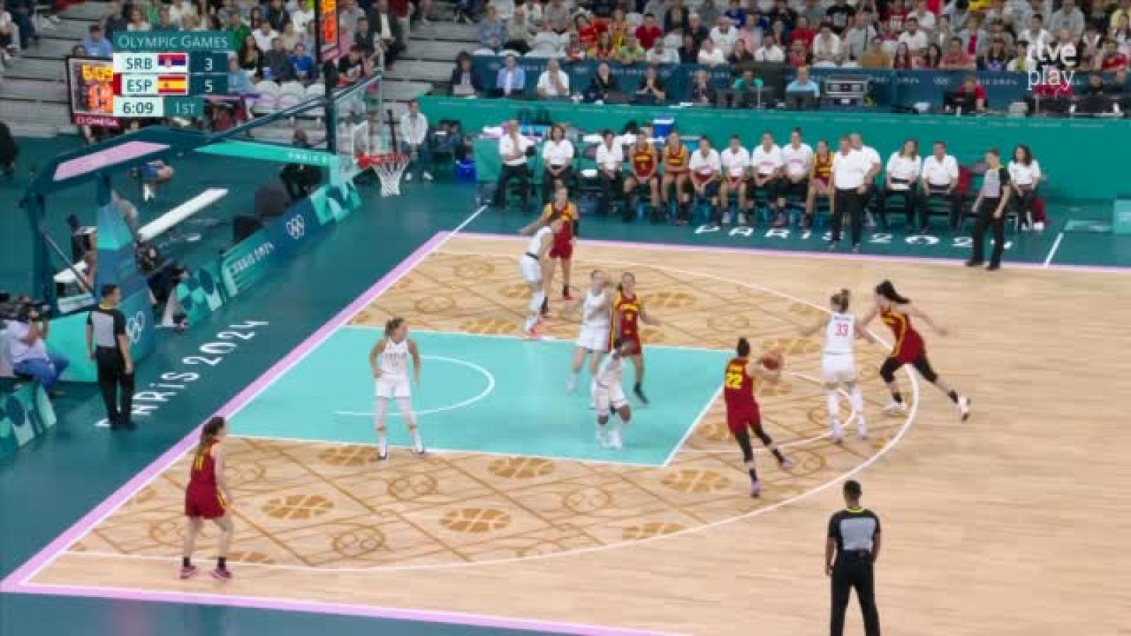 María Conde lidera la victoria de España sobre Serbia en su regreso a las pistas