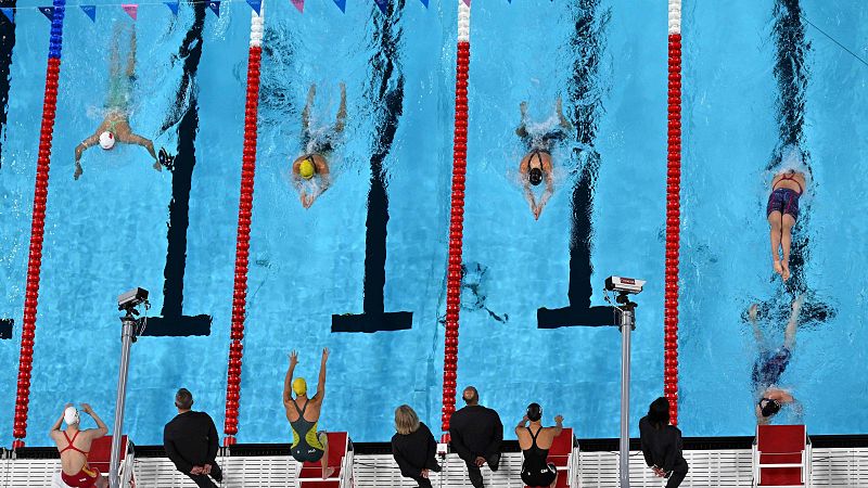 ¿La poca profundidad piscina olímpica de París ha impedido que se batan récords?