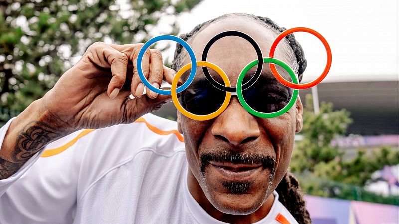 De rapero a icono olímpico: el viaje de Snoop Dogg a París 2024