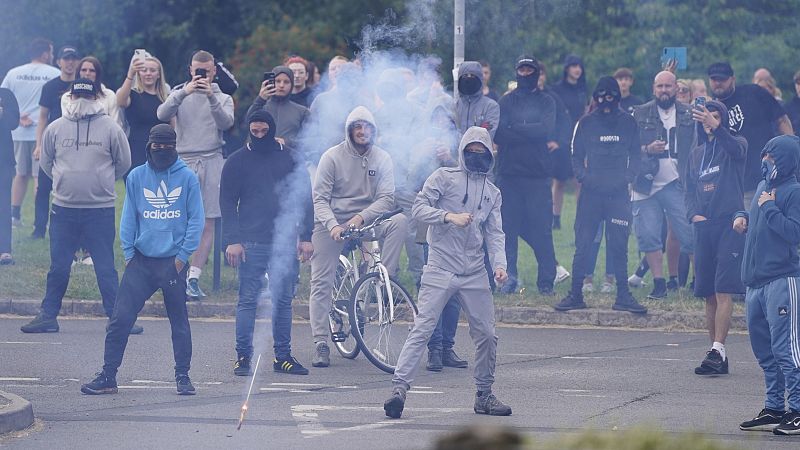 Seis detenidos en Plymouth en nuevos disturbios xenófobos en ciudades británicas