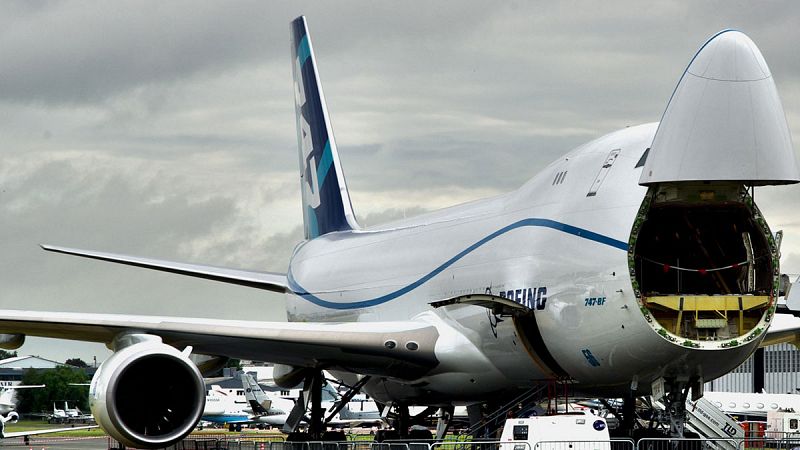 Alibaba subastará por internet tres aviones Boeing 747 de carga