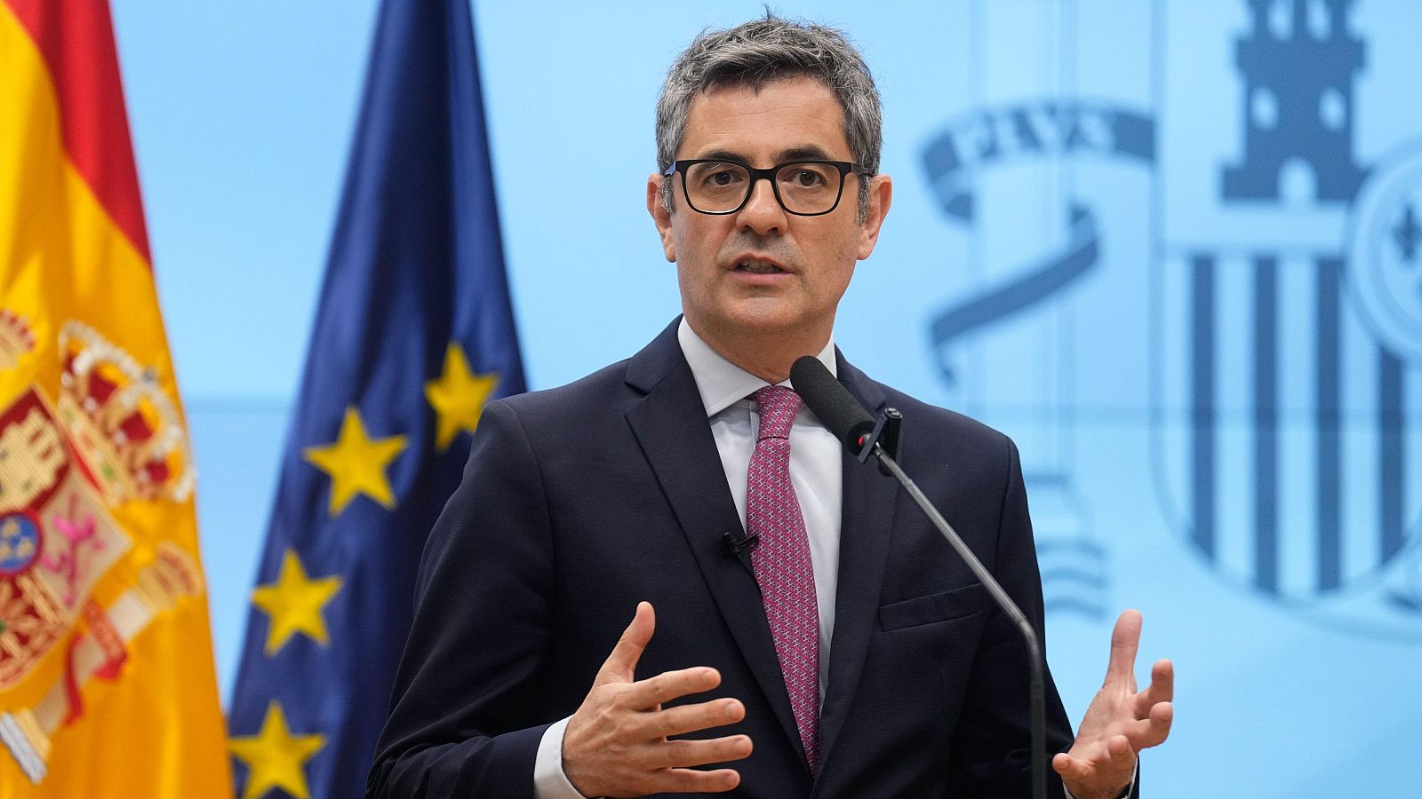 El Gobierno, sobre el arresto fallido de Puigdemont: "Era un operativo de los Mossos" - Informativo 24h | Ver