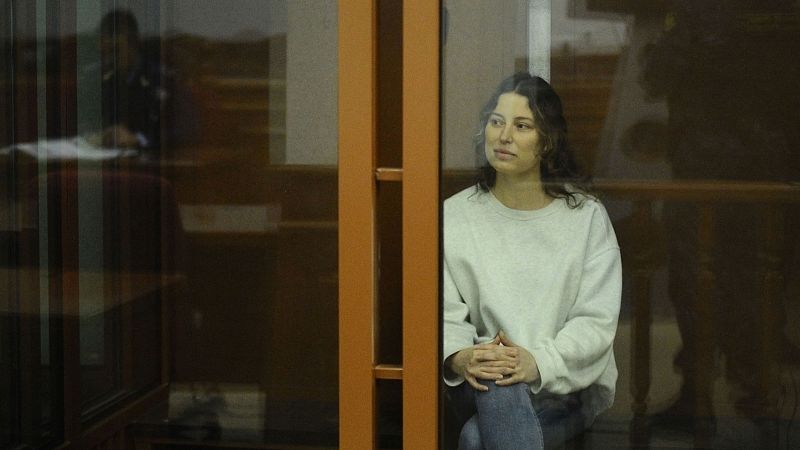 Rusia condena a prisión a una ruso-estadounidense por donar dinero a una asociación proucraniana