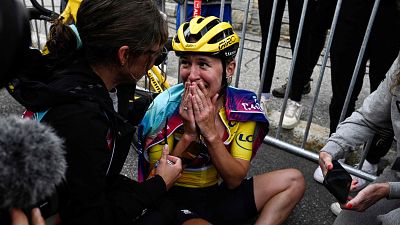 Kasia Niewiadoma tira de pica en Alpe d'Huez para llevarse el Tour Femenino por cuatro segundos sobre Vollering