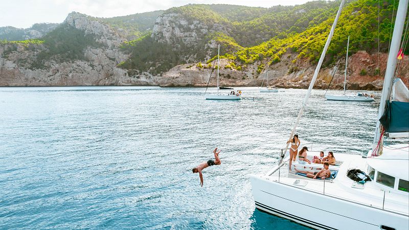 Vacaciones en un barco: una alternativa cada vez más económica para los que quieren evitarse aglomeraciones