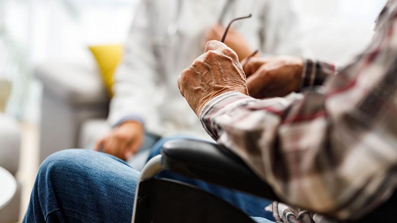 Un marcapasos cerebral personalizado podría ayudar a reducir algunos síntomas en pacientes con párkinson
