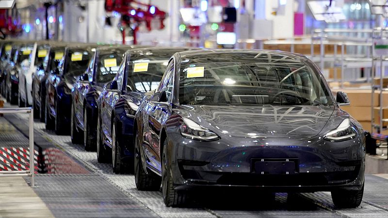 Bruselas anuncia un arancel del 9% a la importación de coches de la marca Tesla por su producción en China