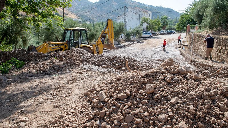 Las tormentas sorprenden en varios puntos de España: la riada "arrasó con todo lo que había"