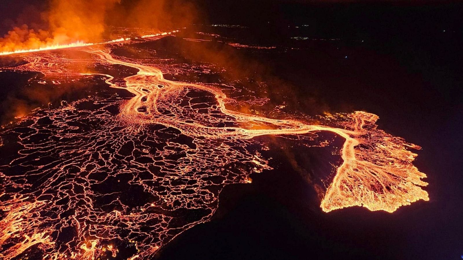 Islandia sufre la sexta erupción volcánica desde diciembre - Modo Digital | Ver
