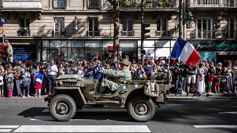 Francia conmemora el 80 aniversario de la liberación de París con un recuerdo a los españoles de La Nueve