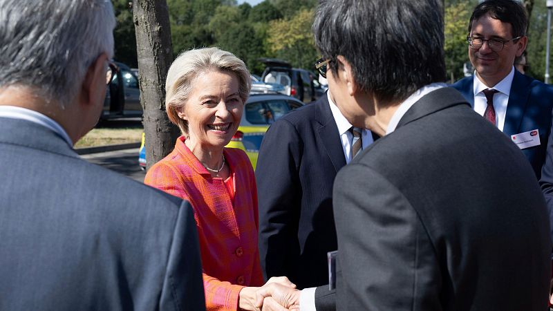 Clavijo reclama a Ursula von der Leyen que visite Canarias para conocer de primera mano la situación migratoria