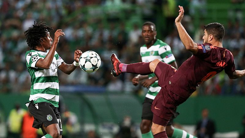 El Barça mantiene su racha en Lisboa con algo de fortuna