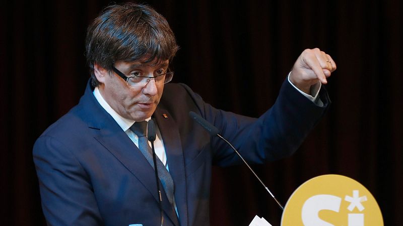 Puigdemont asegura que el referéndum "no lo para nadie" pese a la "agresión severa" del Gobierno