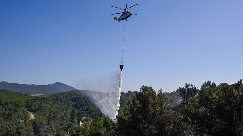 Localizan muertos a cuatro militares portugueses tras la caída de un helicóptero antiincendios en el río Duero