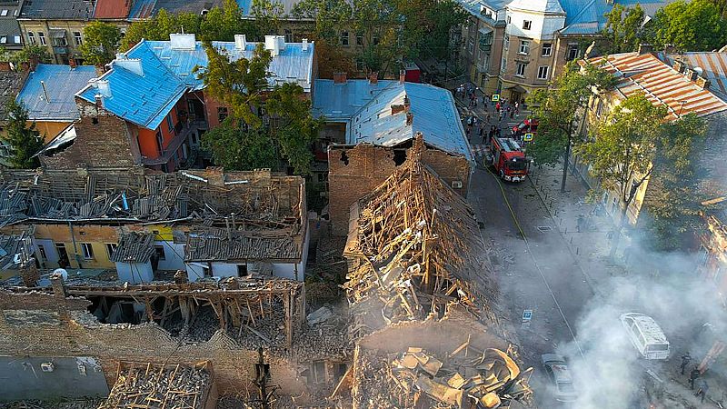 Un ataque ruso a la ciudad de Leópolis causa siete muertos, un día después del bombardeo en Poltava