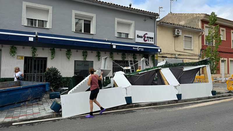 Destrozos y rescates en Murcia, Albacete, Aragón y Baleares