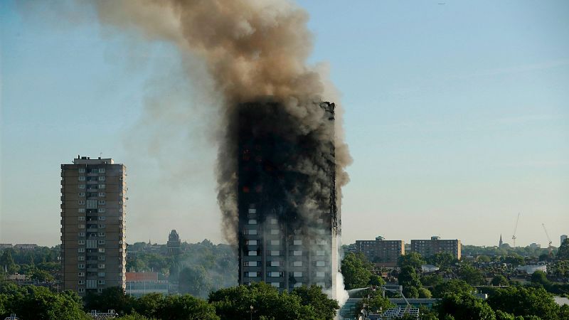 La investigación del incendio de la Torre Grenfell en Londres concluye que las 72 muertes "podrían haberse evitado"