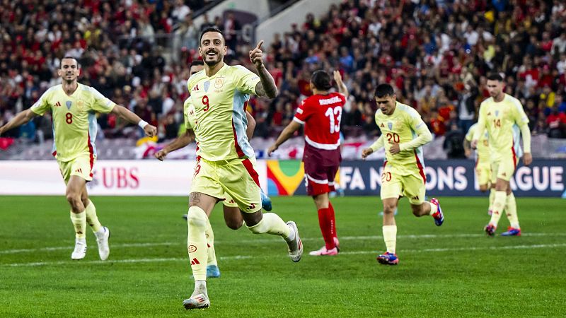 La 1 lidera el domingo (12,1%), impulsada por la victoria de la Selección Española de fútbol