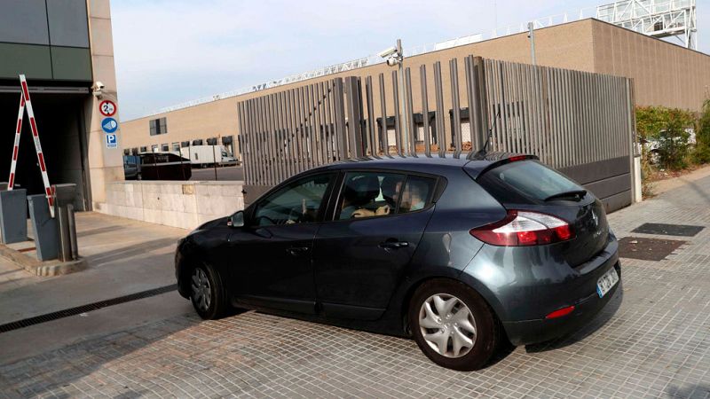 La Guardia Civil entra en el Centro de Telecomunicaciones de la Generalitat para desactivar el voto telemático