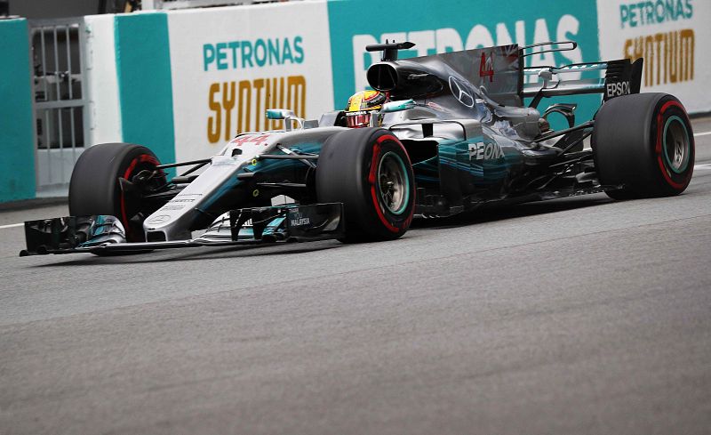 Hamilton firma la pole en la debacle de Vettel