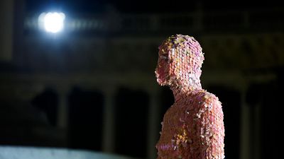 Si Alfonso XII levantara la cabeza! Desfiles de Maison Mesa, Dominnico y Garca Madrid