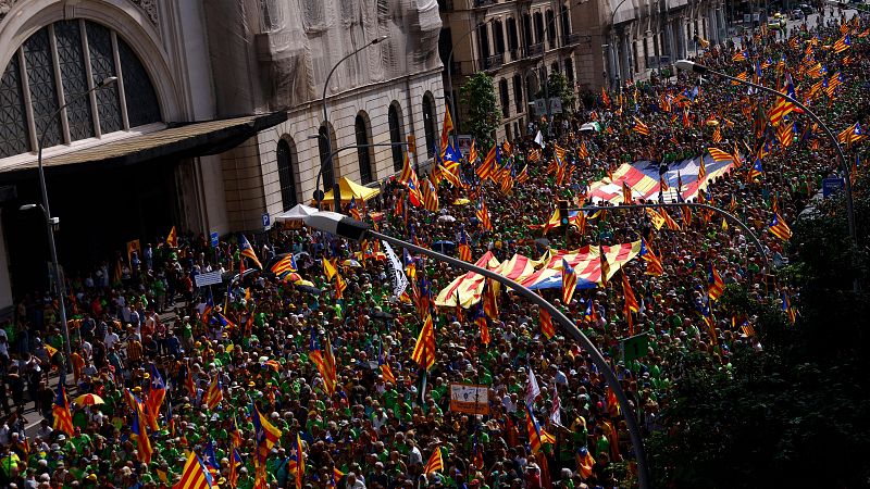 El independentismo pierde fuerza en una Diada menos concurrida y llama a la unidad a Junts, ERC y la CUP